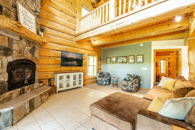 $1,095,000 | 716 Bridge Street, Dayton, WY 82836