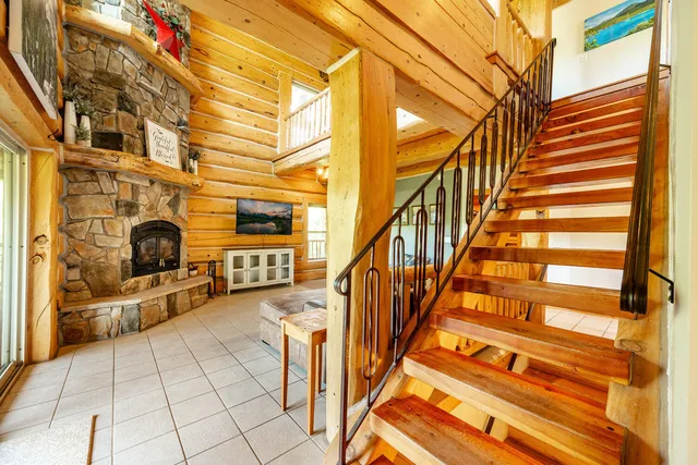 $1,095,000 | 716 Bridge Street, Dayton, WY 82836