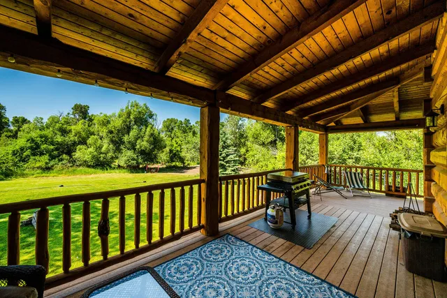 $1,095,000 | 716 Bridge Street, Dayton, WY 82836