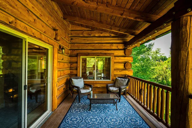 $1,095,000 | 716 Bridge Street, Dayton, WY 82836