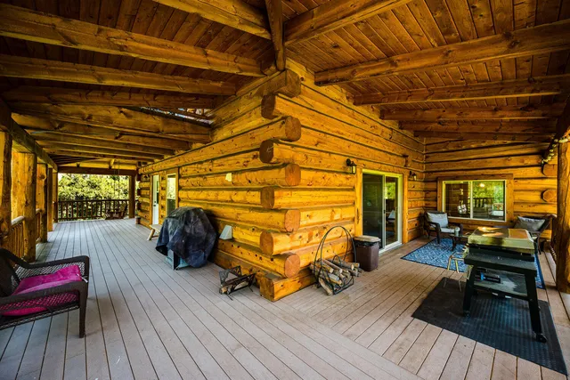 $1,095,000 | 716 Bridge Street, Dayton, WY 82836