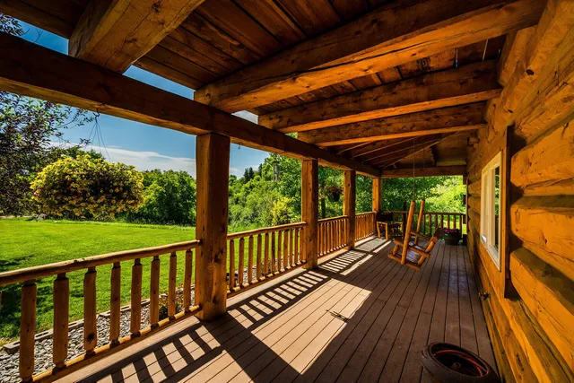 $1,095,000 | 716 Bridge Street, Dayton, WY 82836