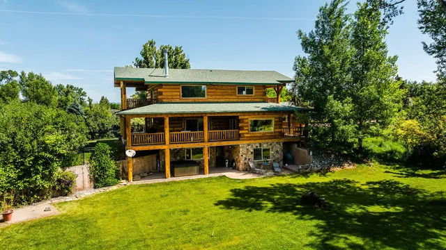$1,095,000 | 716 Bridge Street, Dayton, WY 82836
