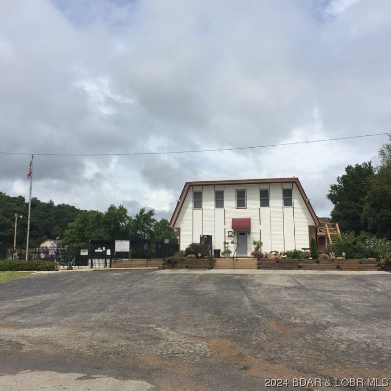 933 Round Table Drive Camdenton, MO 65020 - Photo 5 of 15 Club House