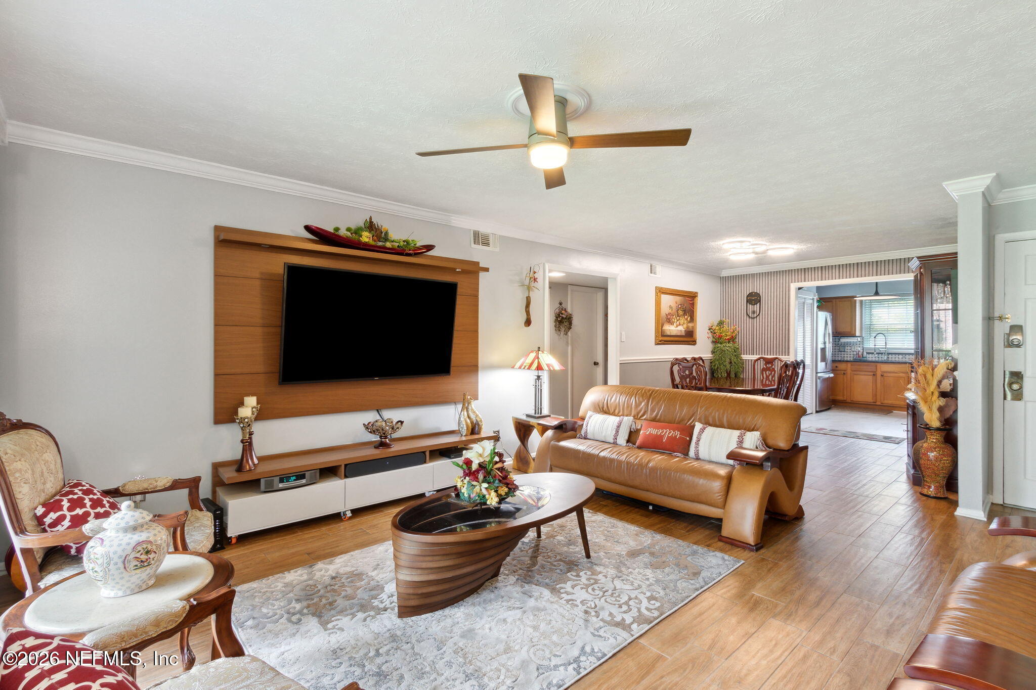 4915 Baymeadows Road, Unit 6A Jacksonville, FL 32217 - Photo 11 of 42 Living room