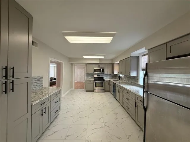 $2,300 | 22 Bluebird Street, New Orleans, LA 70124