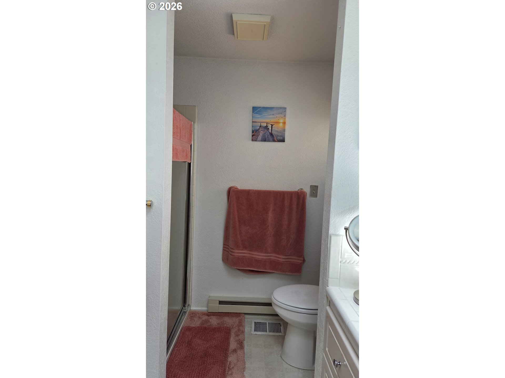 94293 June Street Gold Beach, OR 97444 - Photo 20 of 31 Owner's Suite Bathroom