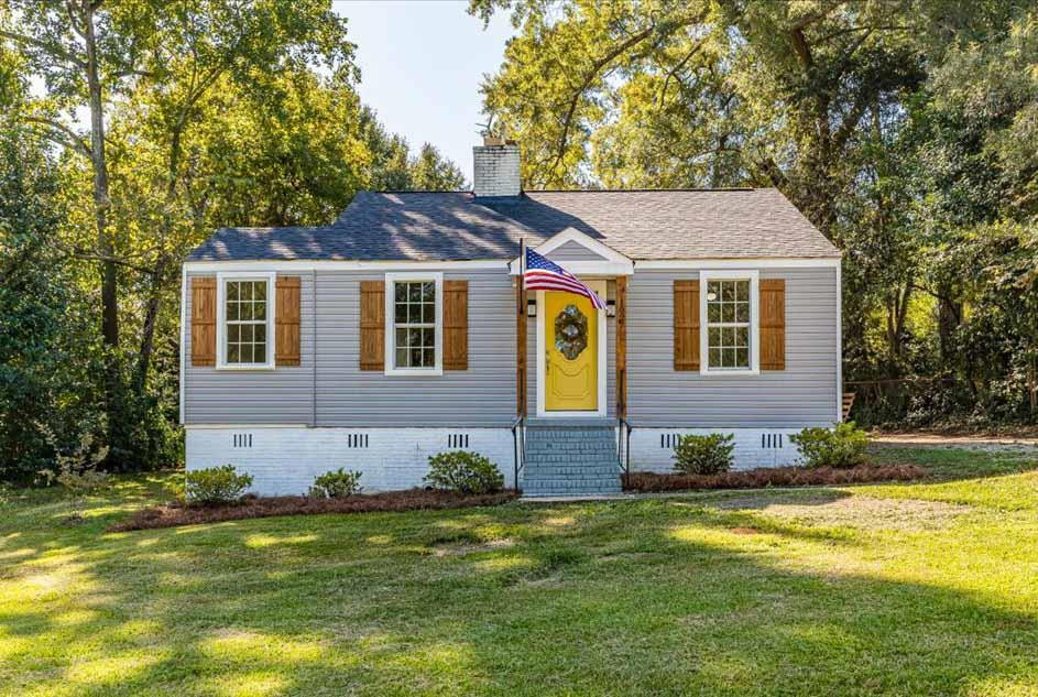1027 Red Bird Road Augusta, GA 30904 - Photo 1 of 16 Main View