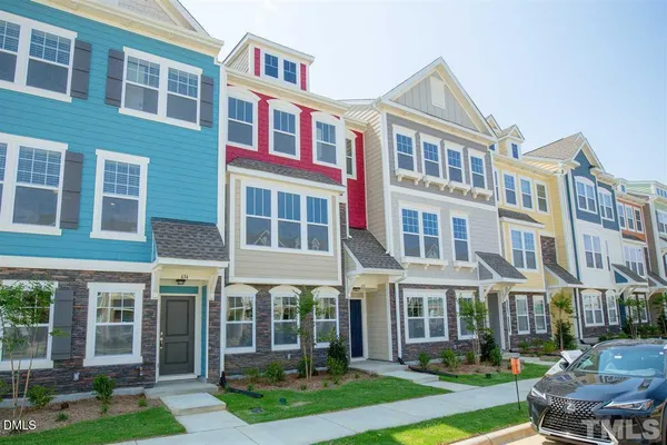 $2,300 | 632 Grand Central Station, Apex, NC 27502