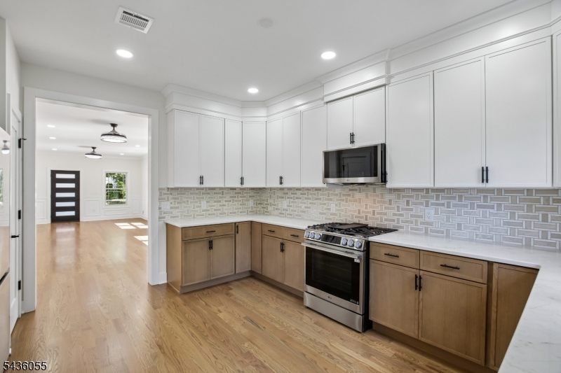 318 Halsey Road Parsippany, NJ 07054 - Photo 13 of 39
