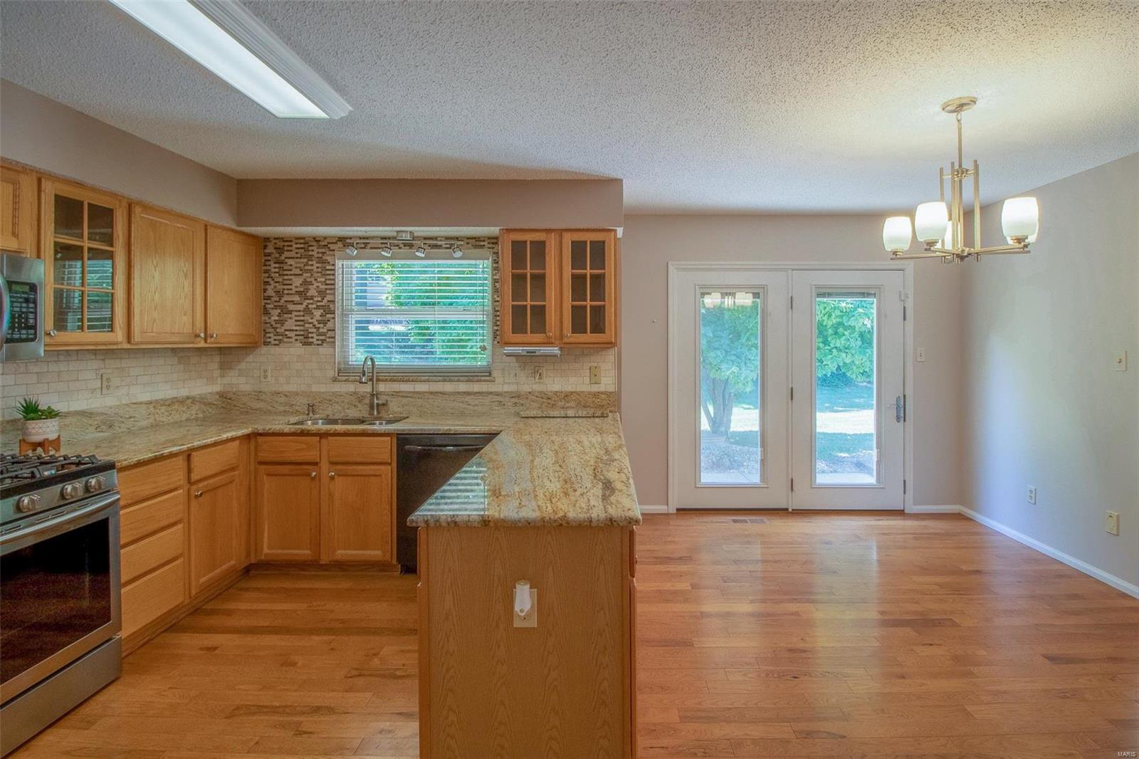 1123 Treeshade Drive St. Peters, MO 63376 - Photo 9 of 50