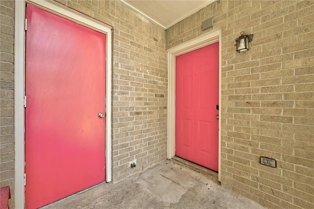 2104 Cullen Avenue, Unit 4117 Austin, TX 78757 - Photo 32 of 36 a view of door