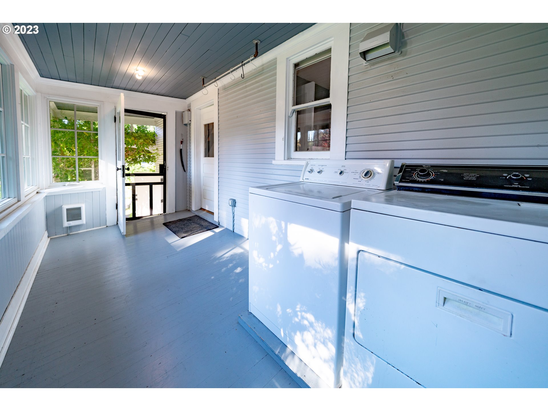 4720 Southeast Logus Road Milwaukie, OR 97222 - Photo 22 of 44 Gallery Image 22