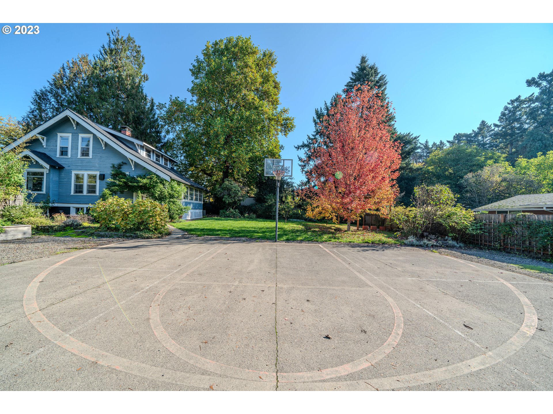 4720 Southeast Logus Road Milwaukie, OR 97222 - Photo 38 of 44 Gallery Image 38