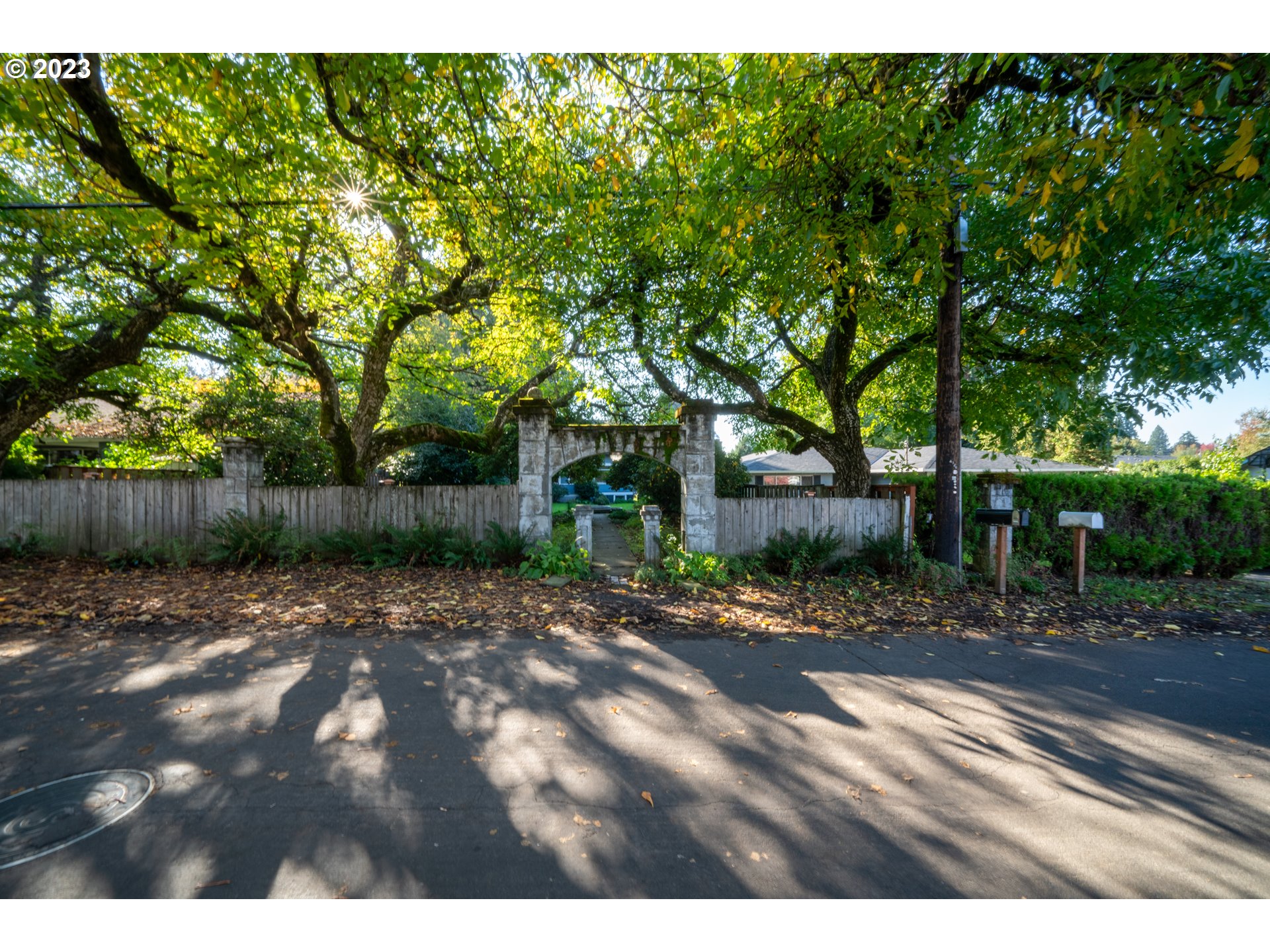 4720 Southeast Logus Road Milwaukie, OR 97222 - Photo 40 of 44 Gallery Image 40