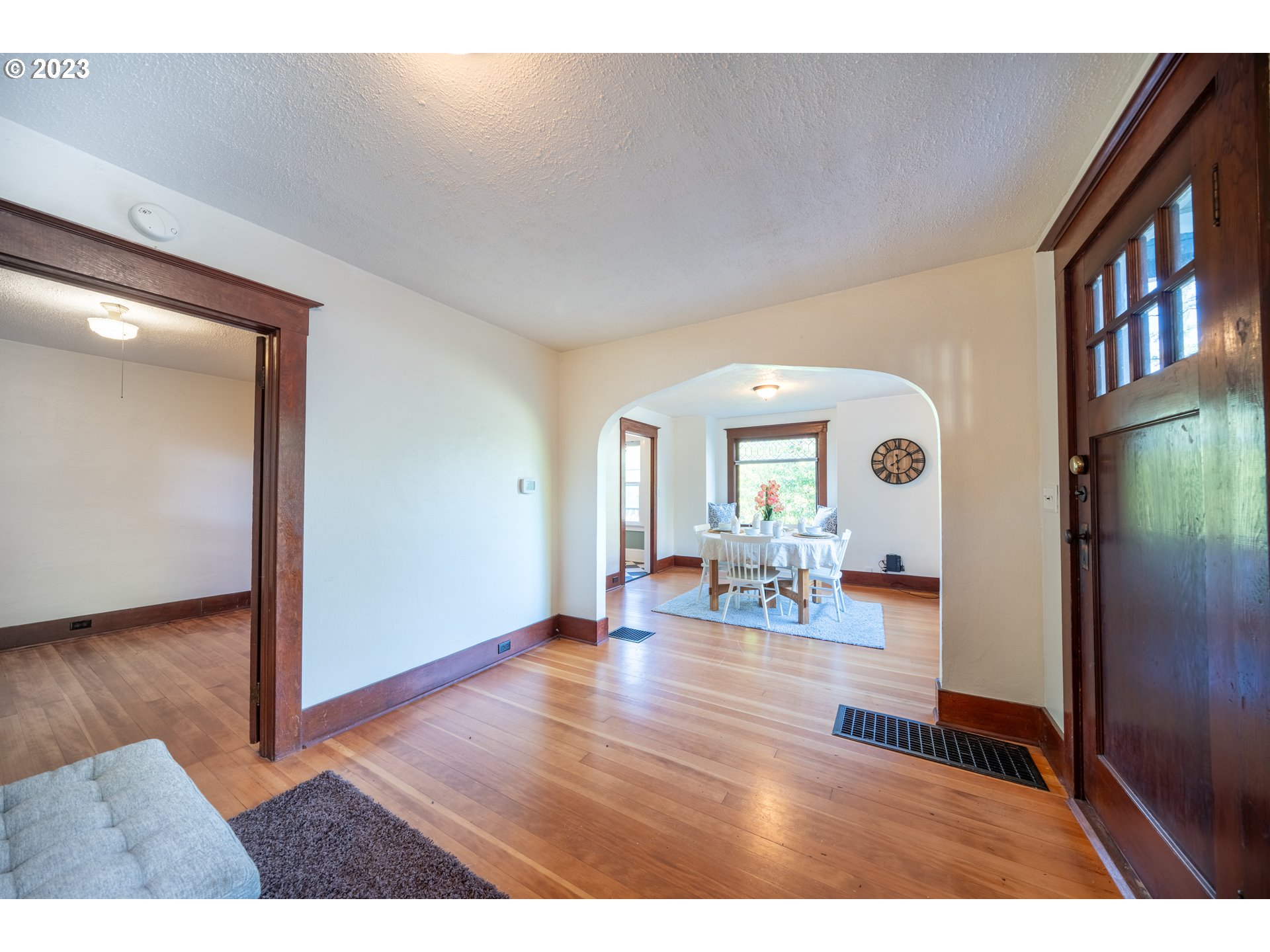 4720 Southeast Logus Road Milwaukie, OR 97222 - Photo 7 of 44 Gallery Image 7