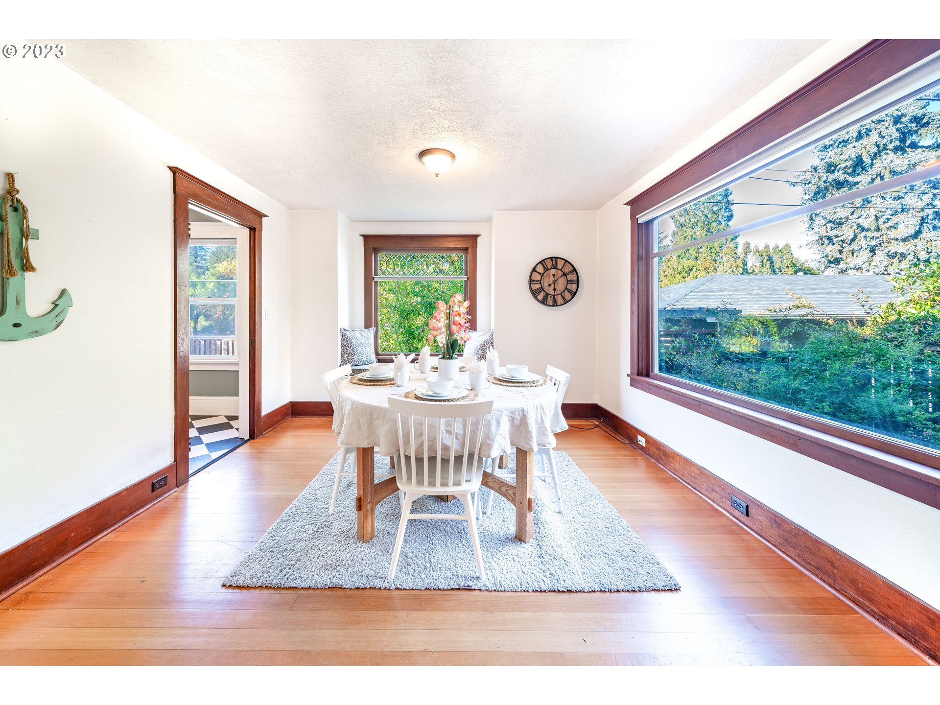 4720 Southeast Logus Road Milwaukie, OR 97222 - Photo 10 of 44 Gallery Image 10