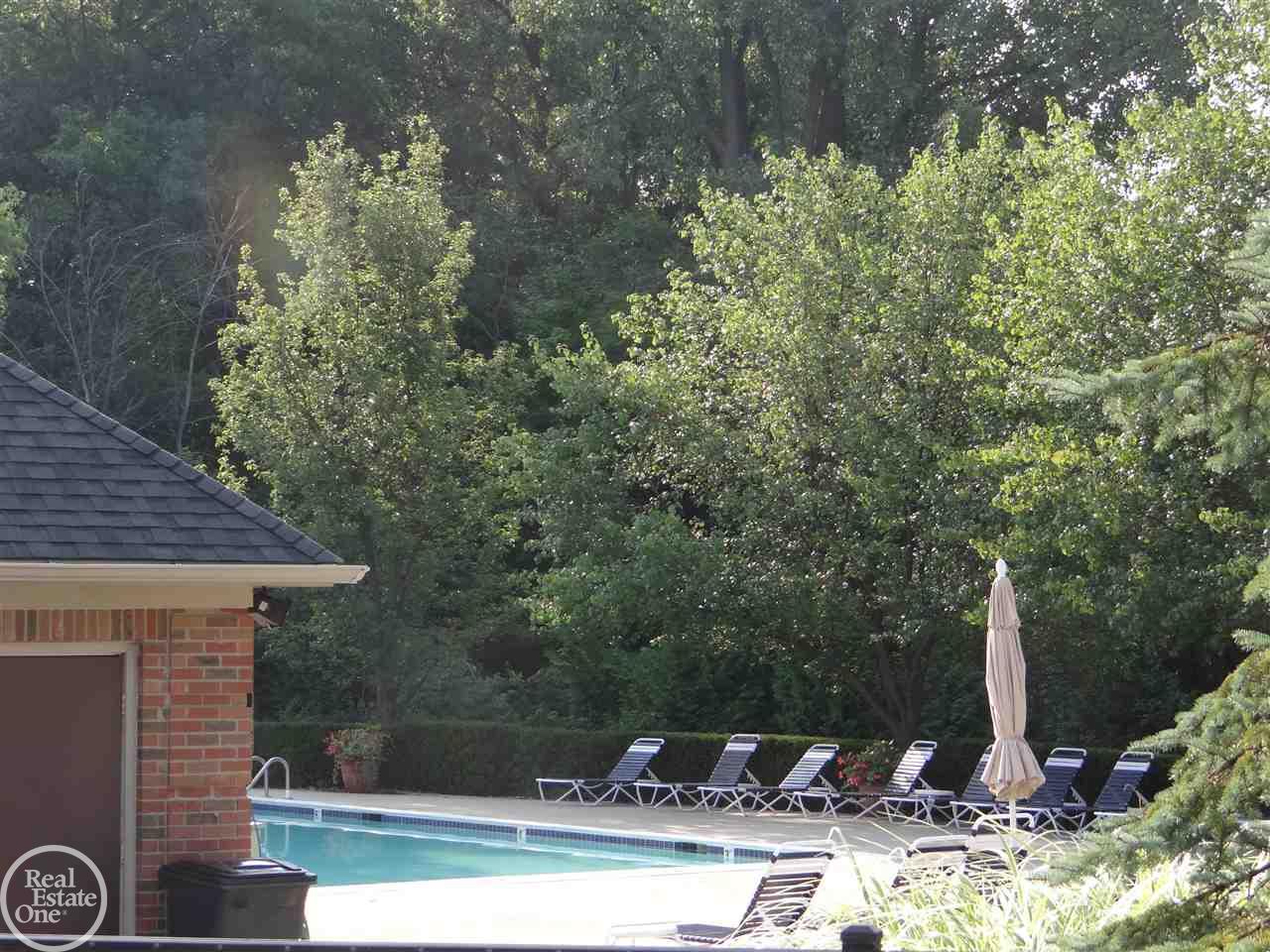 3571 Tremonte Circle, Unit 22 Rochester, MI 48306 - Photo 3 of 26