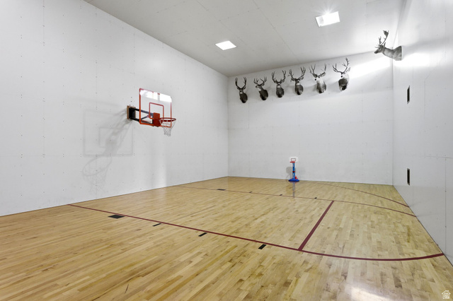 1878 East Ridge Point Drive Bountiful, UT 84010 - Photo 53 of 92 View of sport court with community basketball court and a sport court