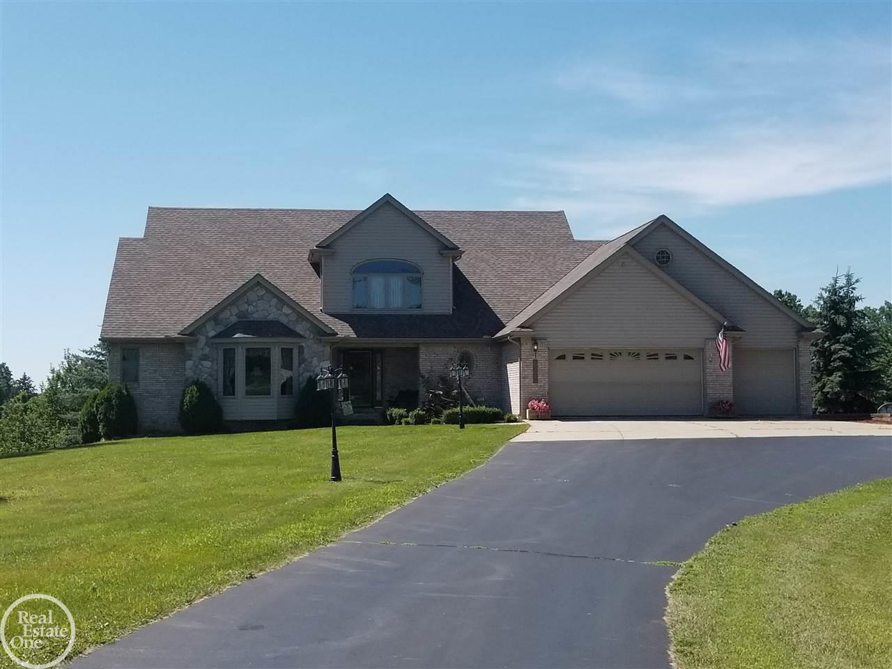 32498 Armada Ridge Road Richmond, MI 48062 - Photo 2 of 40 31326417-1.JPG