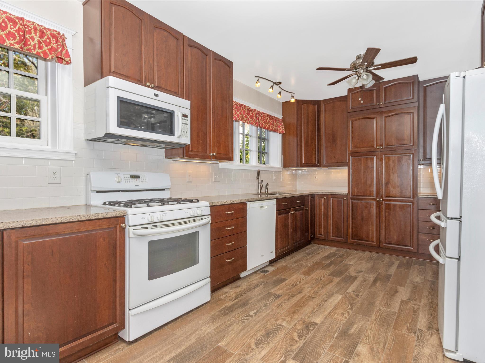 4126 Westview Road Baltimore, MD 21218 - Photo 16 of 52 Kitchen