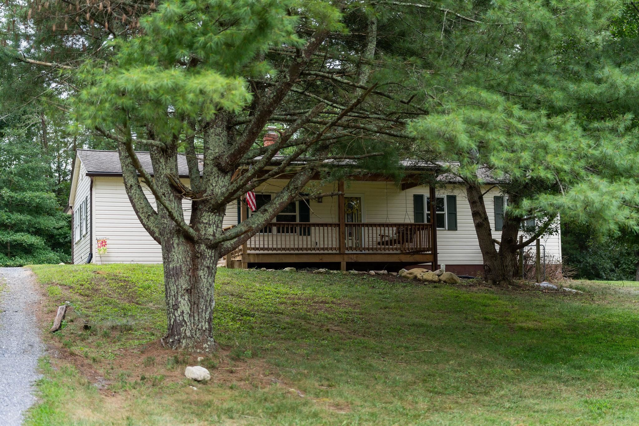5264 Cold Springs Road Raphine, VA 24472 - Photo 1 of 57 a front view of a house with garden