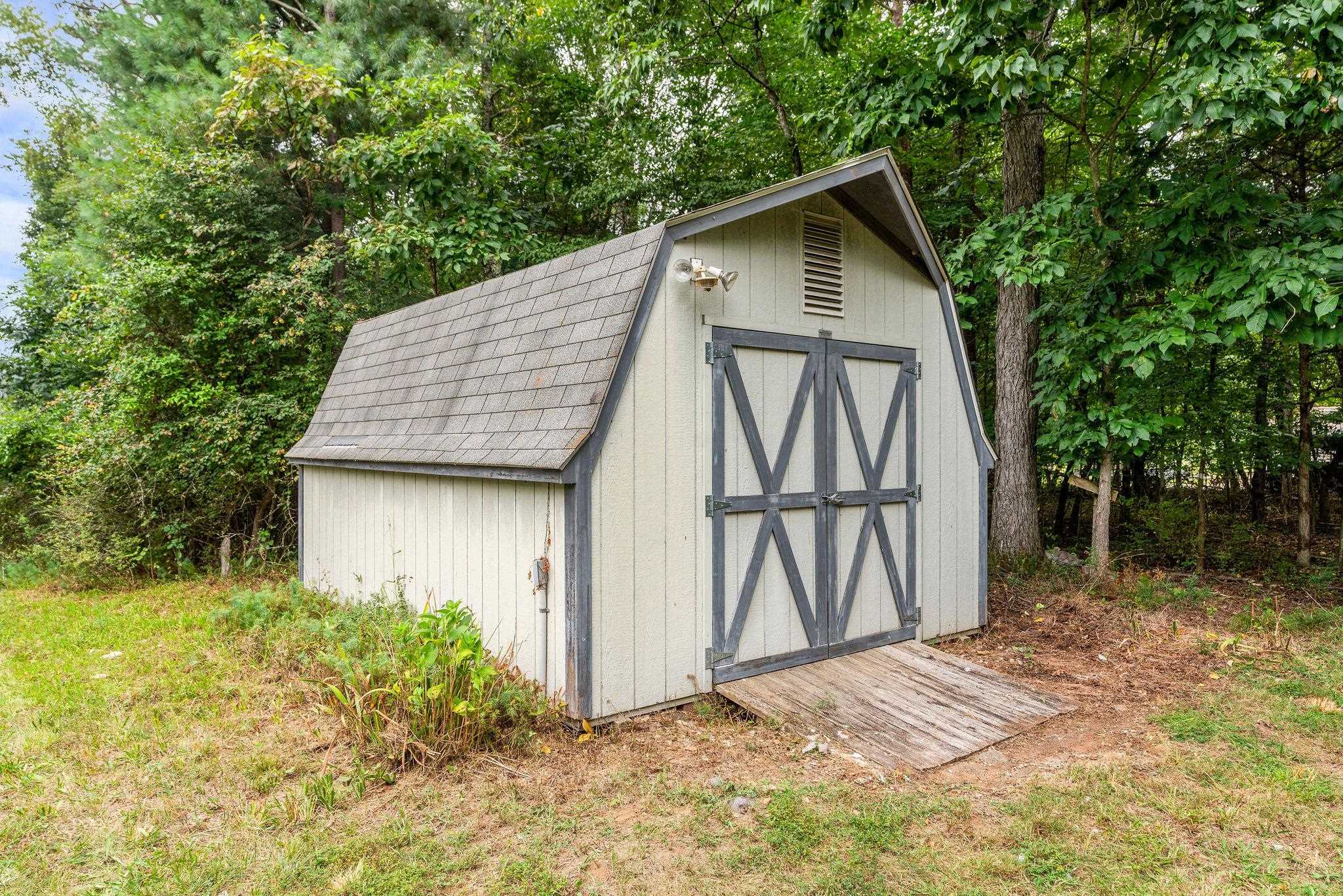 5264 Cold Springs Road Raphine, VA 24472 - Photo 57 of 57 a front view of a house with garden