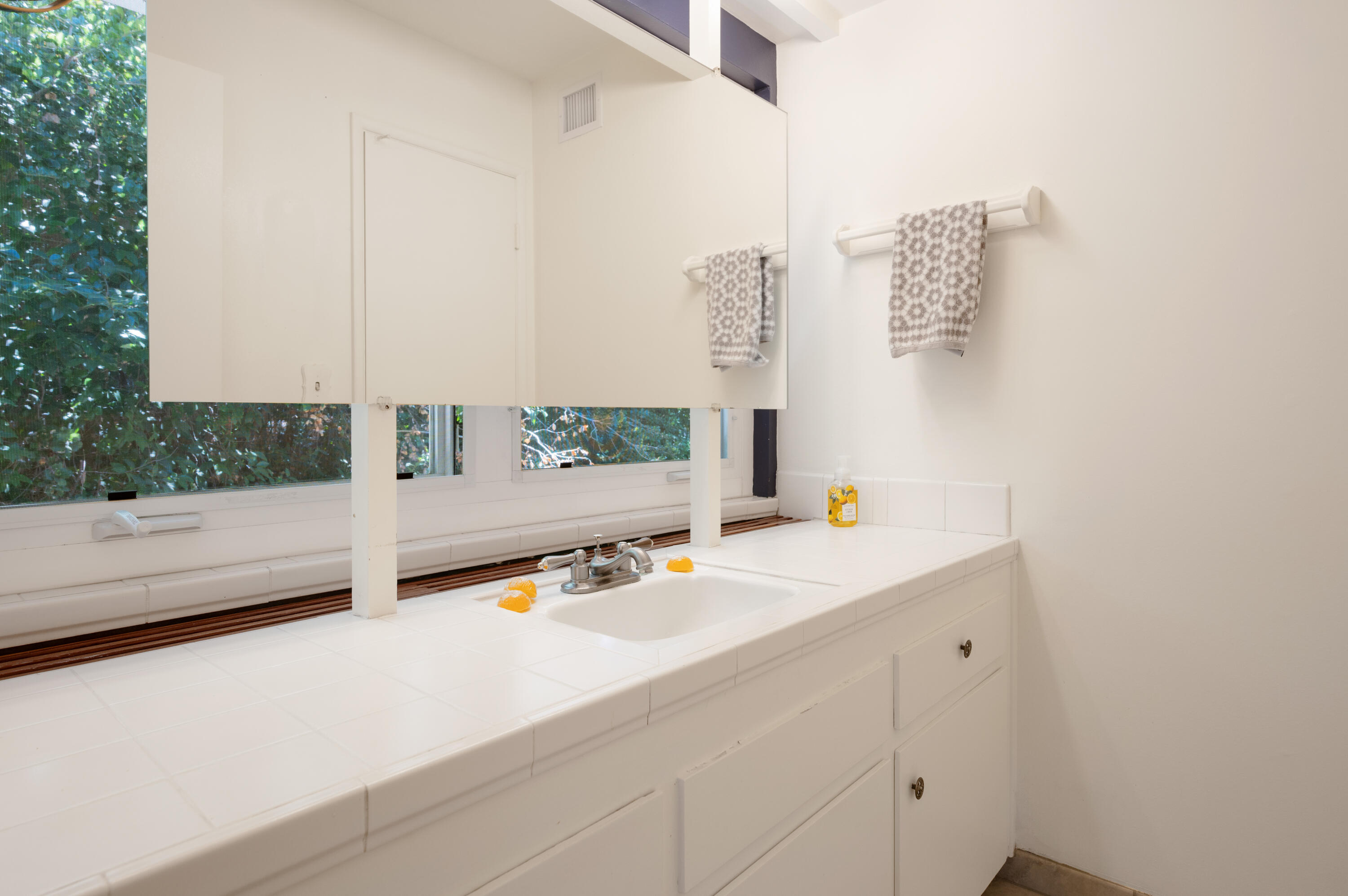 2548 Janin Way Solvang, CA 93463 - Photo 27 of 60 2548 Janin Way-19