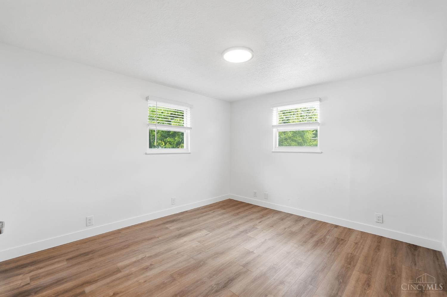 6056 Red Bank Road Cincinnati, OH 45213 - Photo 26 of 33