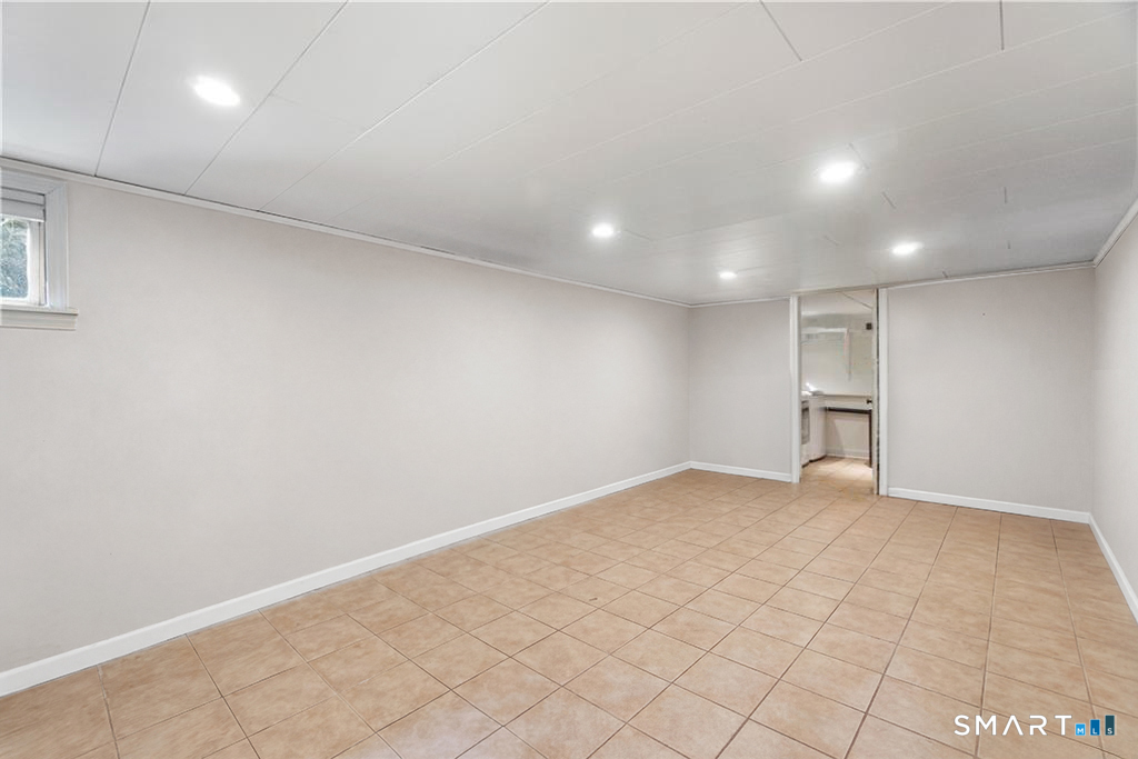 410 Pumpkin Hill Road Ledyard, CT 06339 - Photo 20 of 25 Extra versatile room in walk-out basement