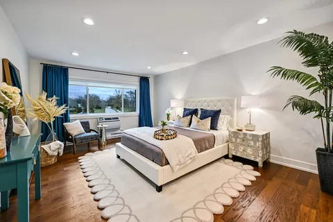 $365,000 | 360 Claymoor, Unit 3G, Hinsdale, IL 60521