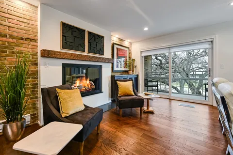 $365,000 | 360 Claymoor, Unit 3G, Hinsdale, IL 60521