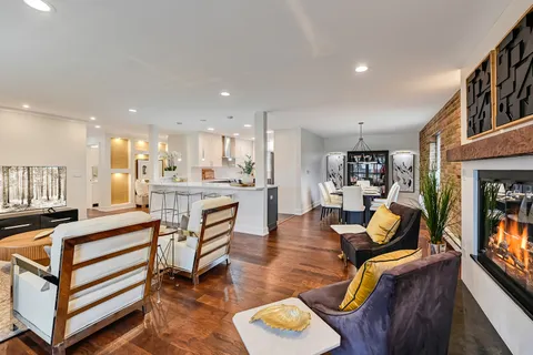 $365,000 | 360 Claymoor, Unit 3G, Hinsdale, IL 60521