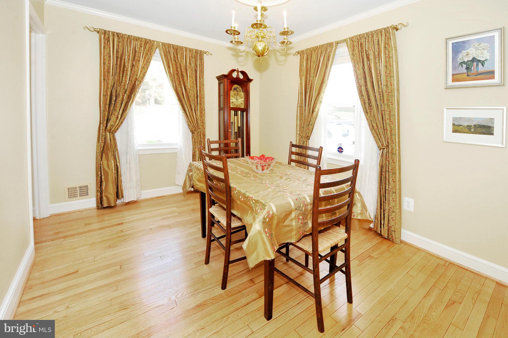 3310 Jones Bridge Road Chevy Chase, MD 20815 - Photo 4 of 21 Dining Room