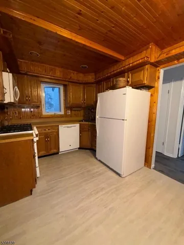 $3,350 | 21 Teaberry Drive, Edison, NJ 08820