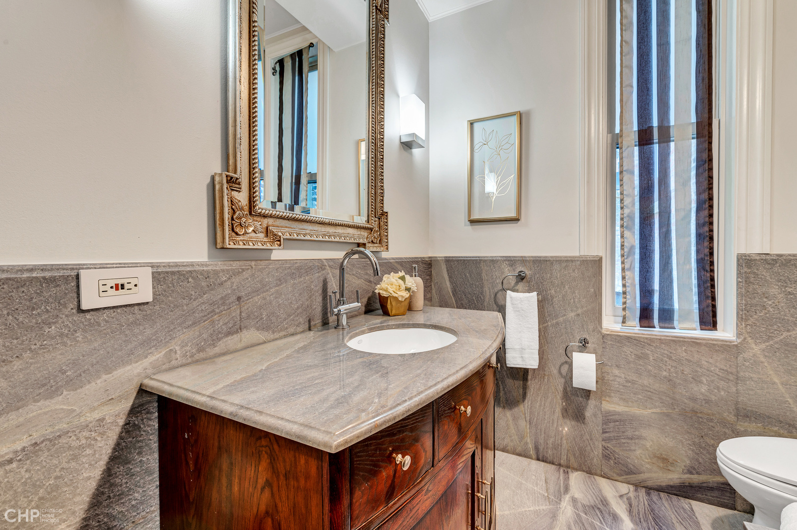 125 West Delaware Place Chicago, IL 60610 - Photo 17 of 44