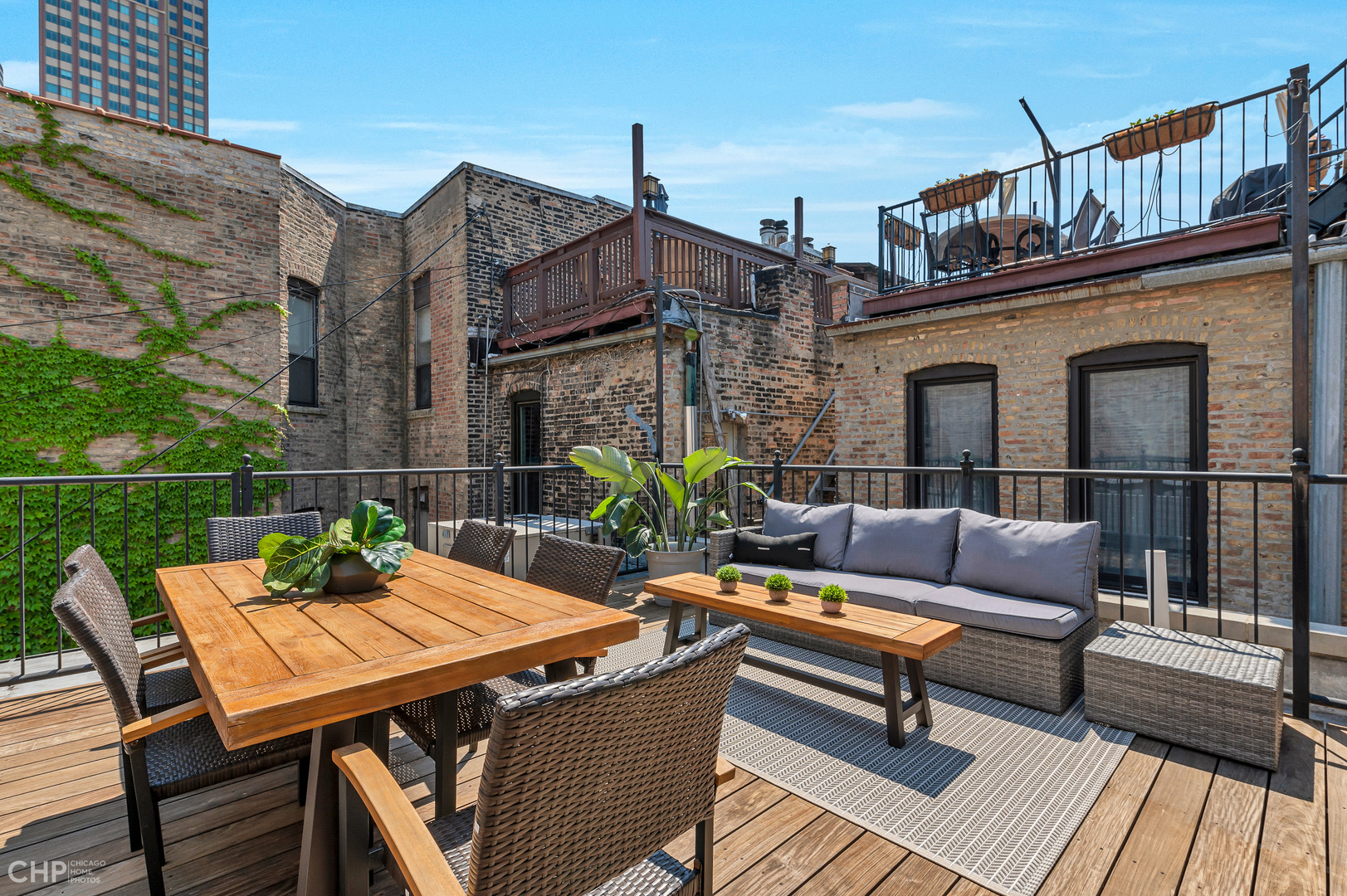 125 West Delaware Place Chicago, IL 60610 - Photo 29 of 44