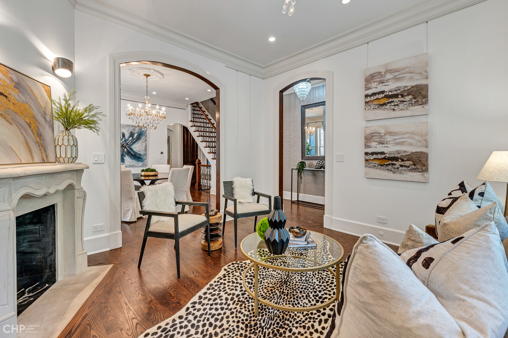 125 West Delaware Place Chicago, IL 60610 - Photo 4 of 44