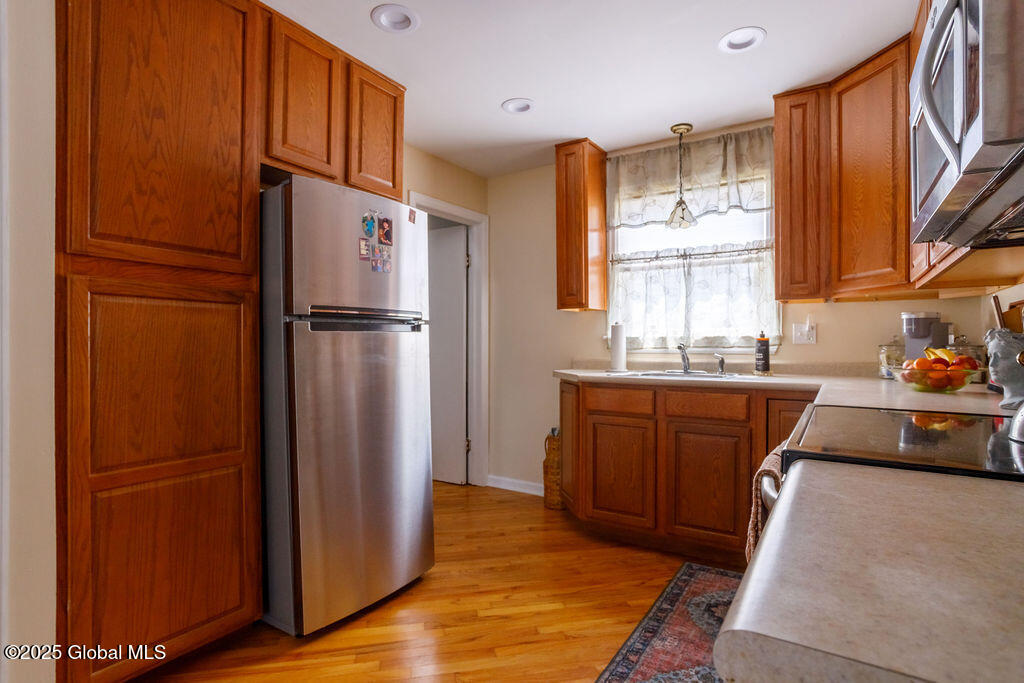 209 Whitehall Road Albany, NY 12209 - Photo 8 of 36 209Whitehall-6