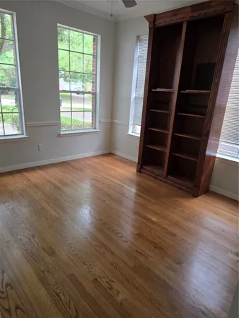 $3,200 | 12018 McKinney Falls Lane, Sugar Land, TX 77498