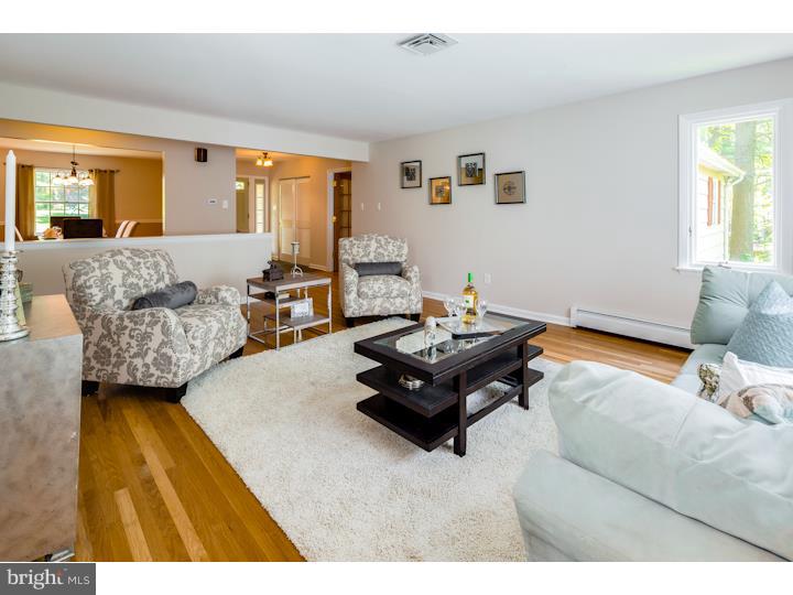 980 Macclesfield Road Furlong, PA 18925 - Photo 9 of 24 Living Room