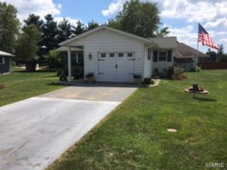143 Willowood Road Litchfield, IL 62056 - Photo 2 of 11 Gallery Image 2