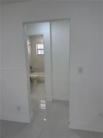 $1,850 | 2191 Northeast 167th Street, Unit 4, North Miami Beach, FL 33162