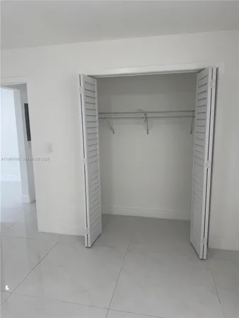 $1,850 | 2191 Northeast 167th Street, Unit 4, North Miami Beach, FL 33162