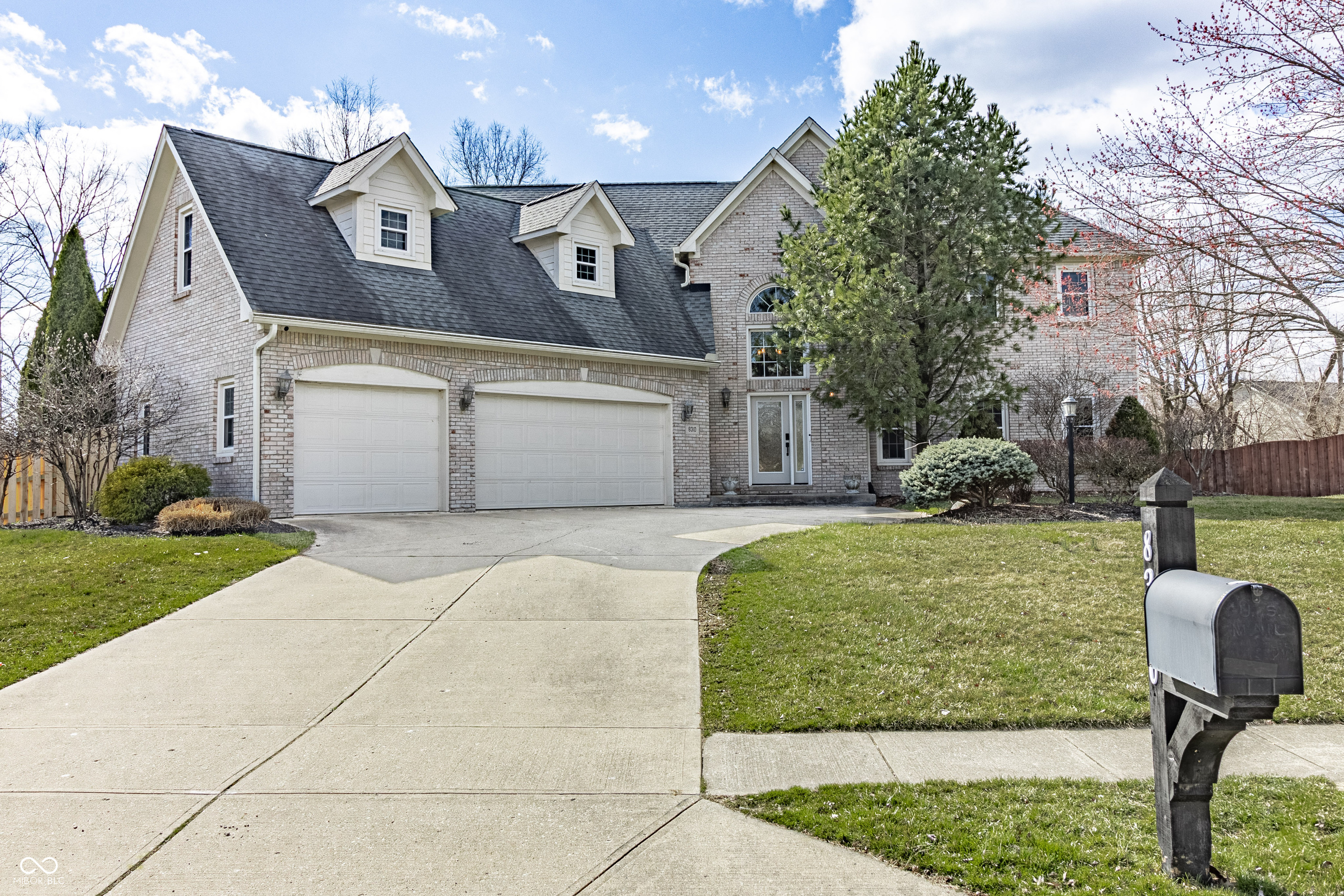 8310 Misty Drive Indianapolis, IN 46236 - Photo 3 of 84