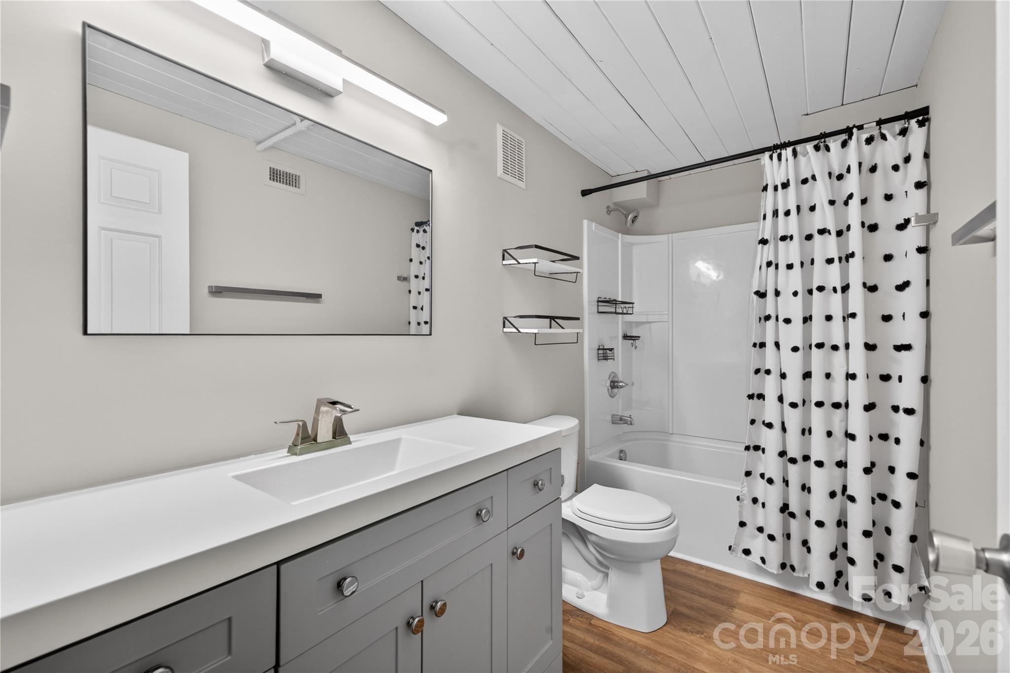 201 South Hoskins Road, Unit 121 Charlotte, NC 28208 - Photo 11 of 39