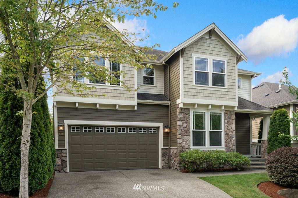811 South 37th Place Renton, WA 98055 - Photo 2 of 40