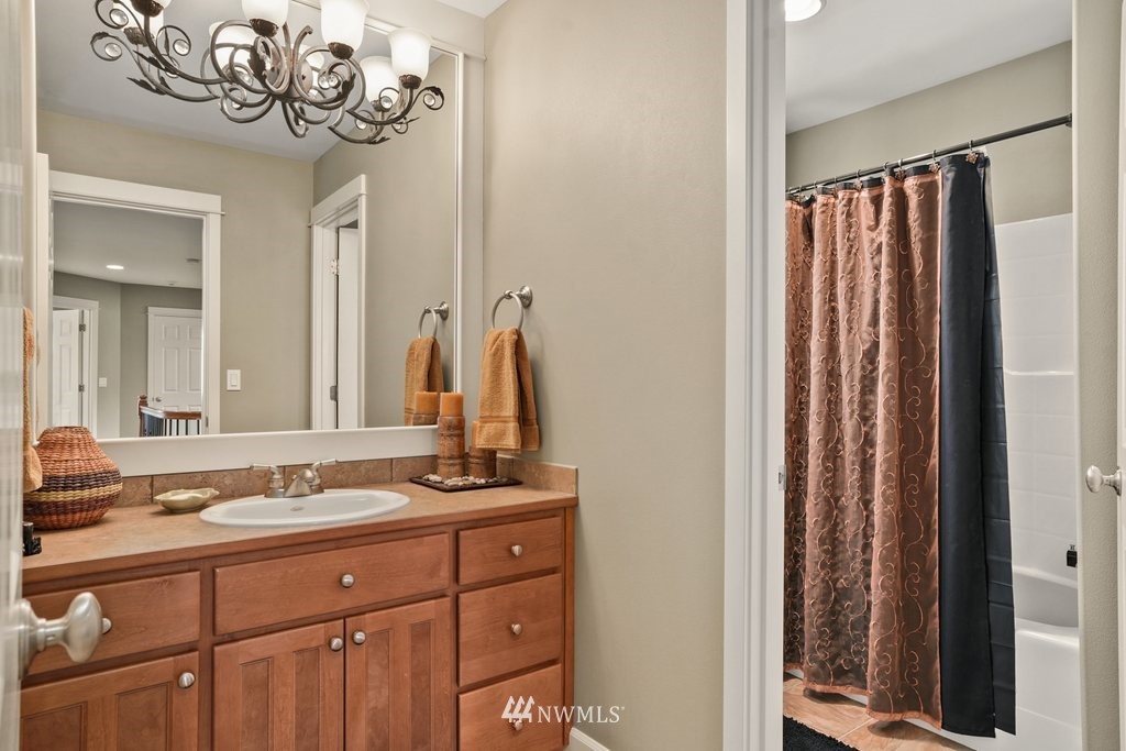 811 South 37th Place Renton, WA 98055 - Photo 35 of 40