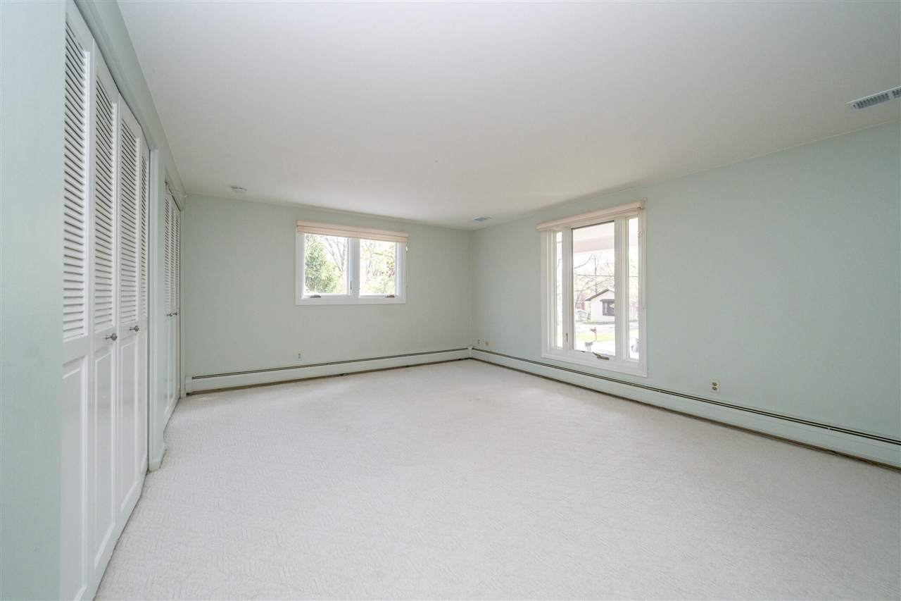 34150 Hunters Row Farmington Hills, MI 48331 - Photo 33 of 58