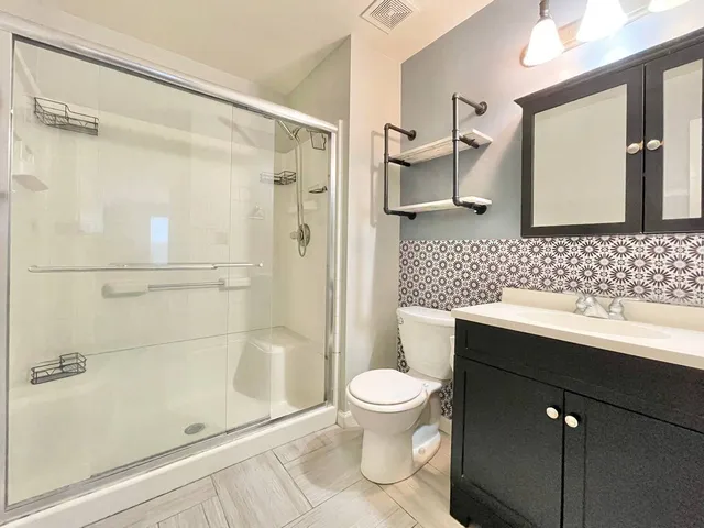 $3,100 | 433 Gloria Lane, Unit 433, Oswego, IL 60543